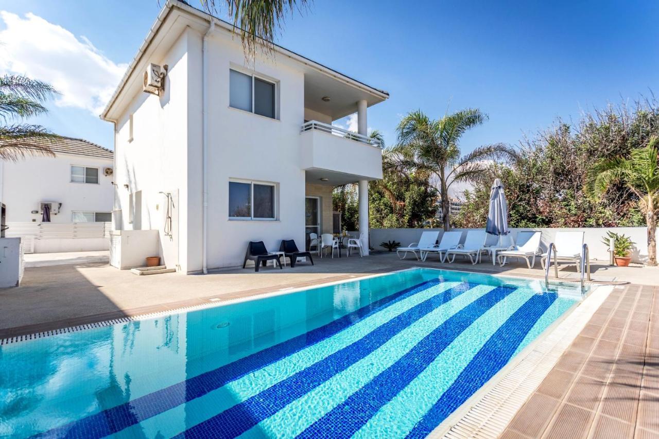 Flouressia Gardens Aparthotel Protaras Room photo