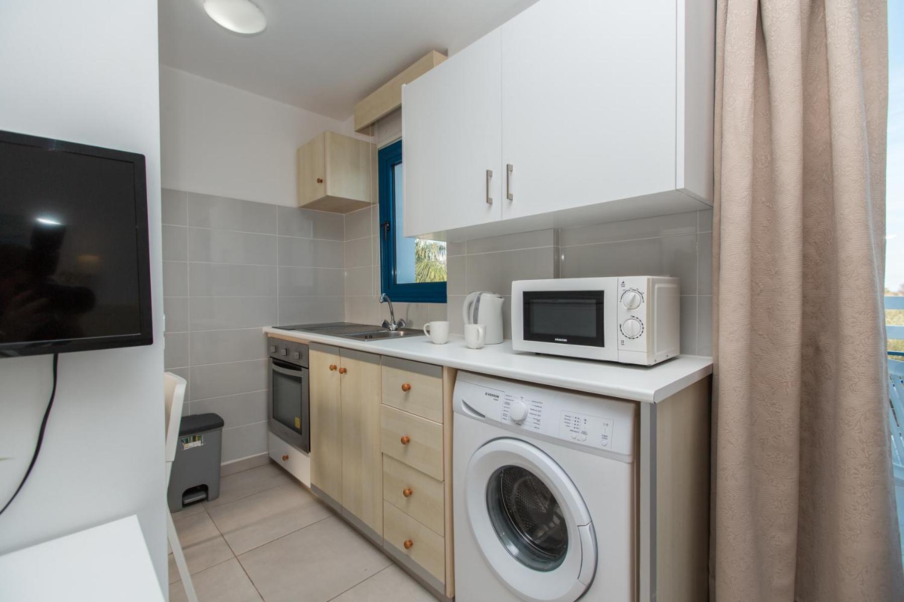 Flouressia Gardens Aparthotel Protaras Room photo