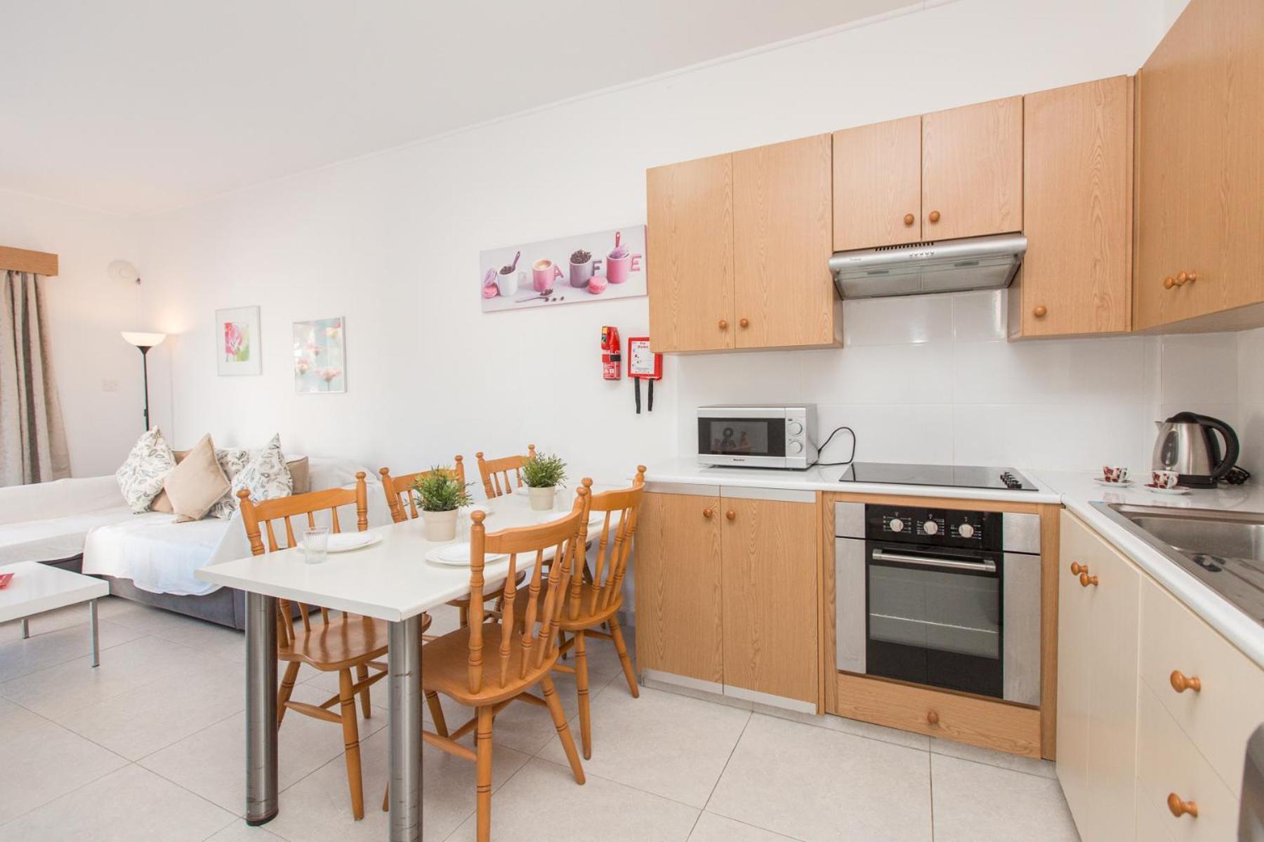 Flouressia Gardens Aparthotel Protaras Room photo