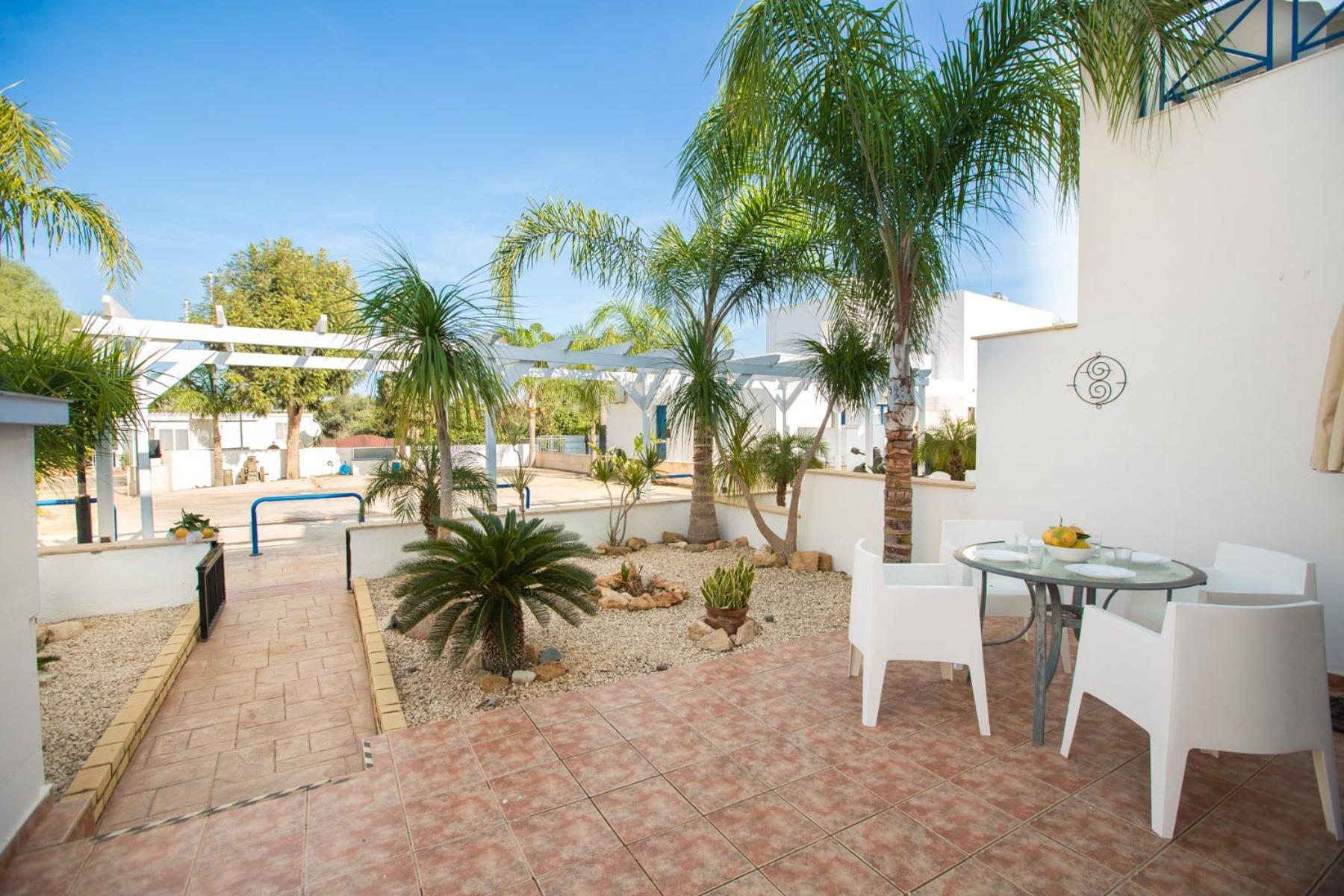 Flouressia Gardens Aparthotel Protaras Room photo